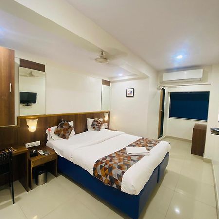 נאווי מומבאי Hotel Vashi Inn מראה חיצוני תמונה