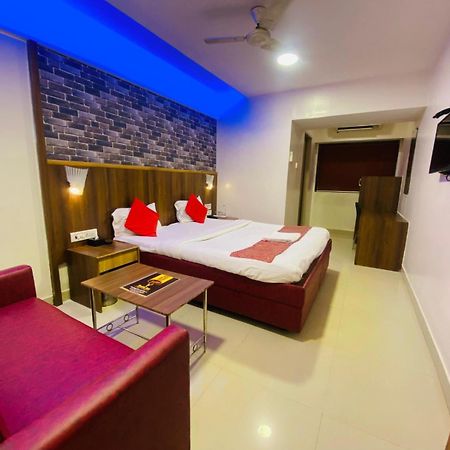נאווי מומבאי Hotel Vashi Inn מראה חיצוני תמונה