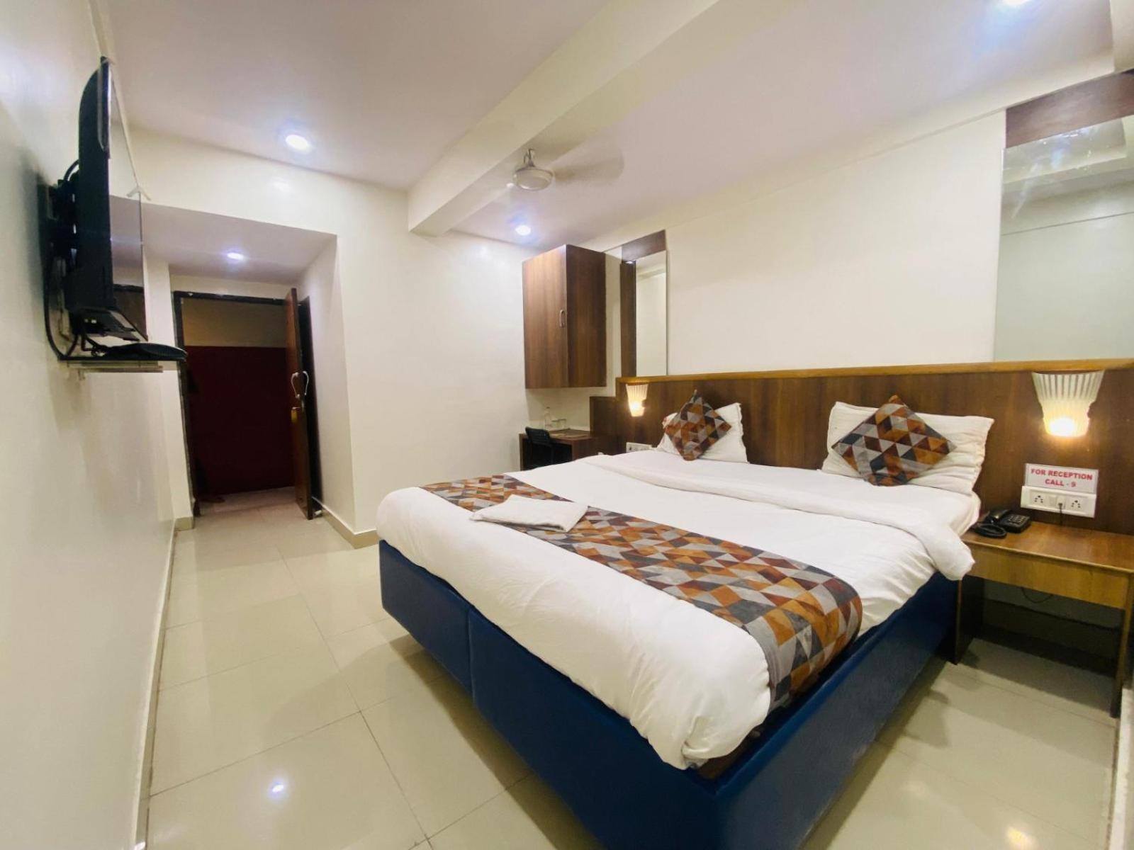 נאווי מומבאי Hotel Vashi Inn מראה חיצוני תמונה