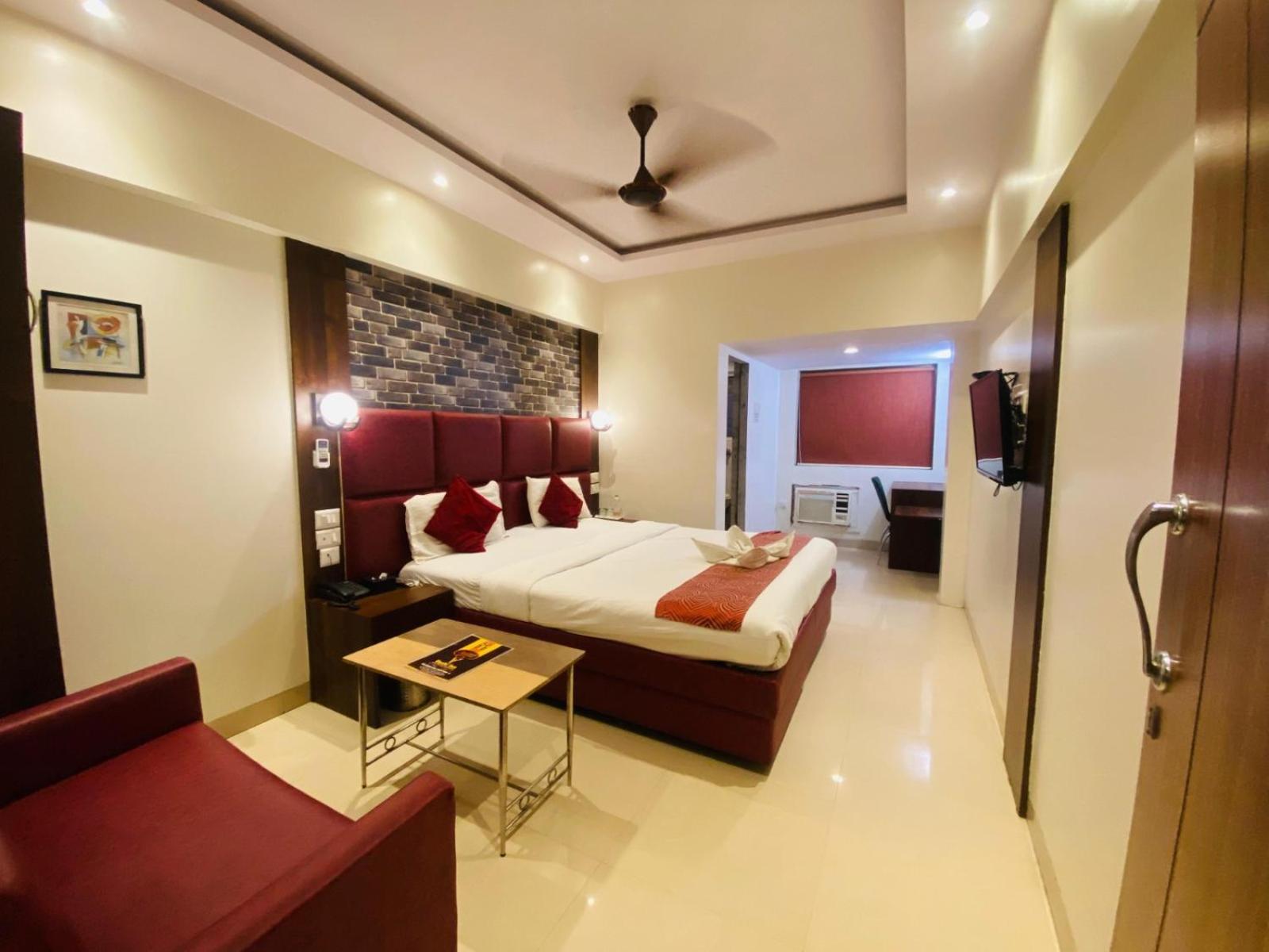 נאווי מומבאי Hotel Vashi Inn מראה חיצוני תמונה