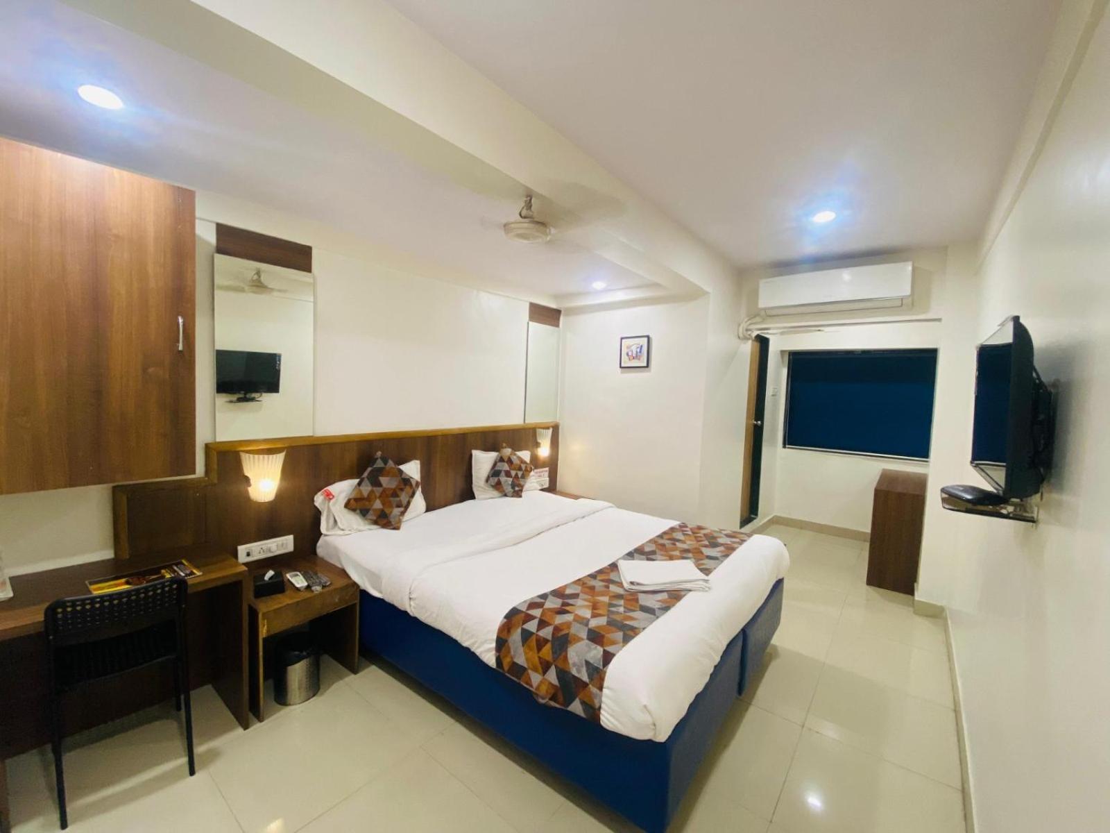 נאווי מומבאי Hotel Vashi Inn מראה חיצוני תמונה