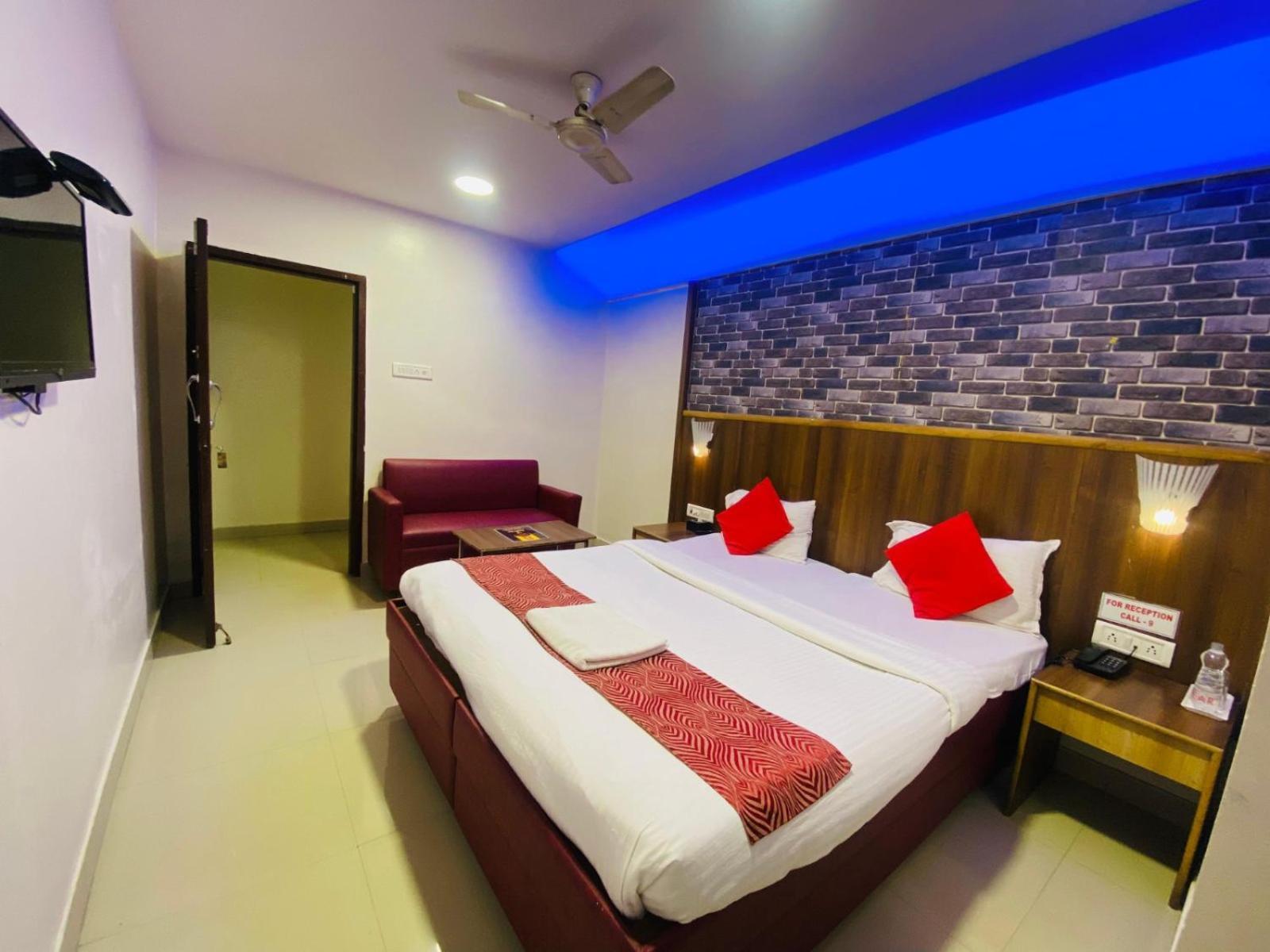 נאווי מומבאי Hotel Vashi Inn מראה חיצוני תמונה