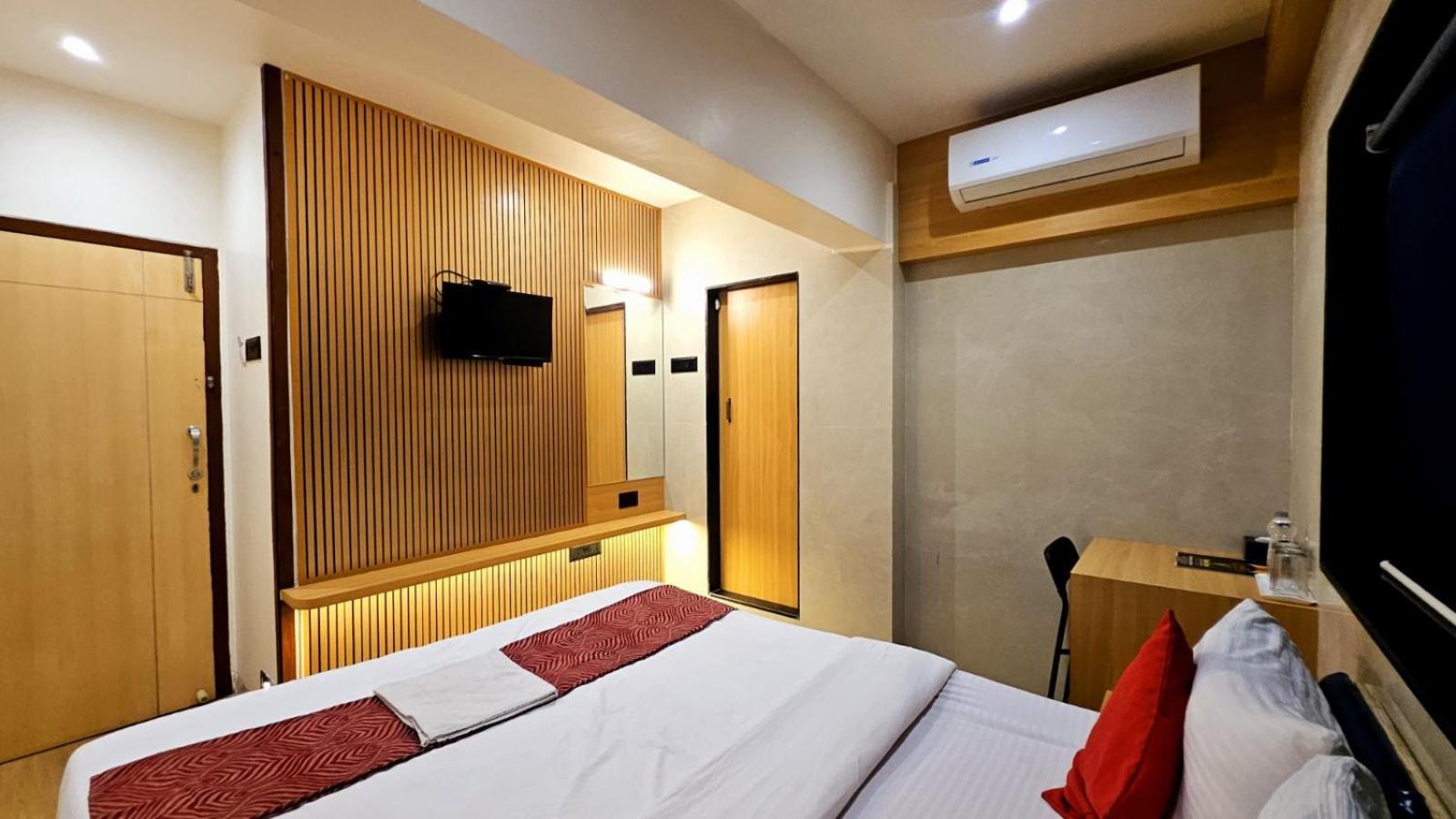 נאווי מומבאי Hotel Vashi Inn מראה חיצוני תמונה